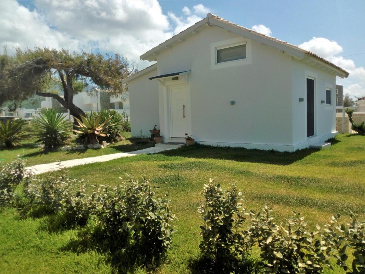 Dalas Beach House Almiros Beach Eksteriør billede